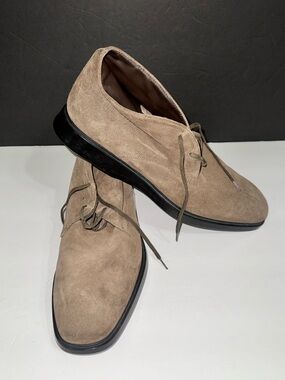Tod's I Men’s I Suede I Chukka Boots in Taupe